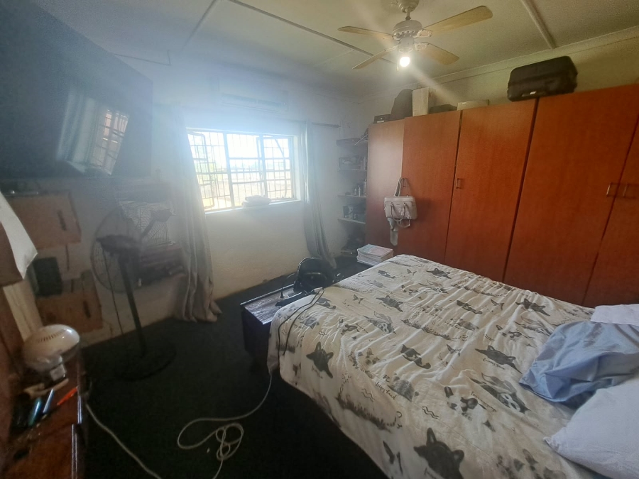 4 Bedroom Property for Sale in Mullerstuine Gauteng