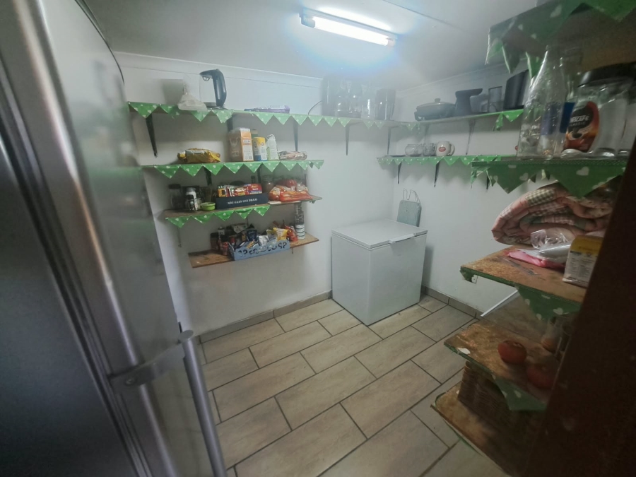 4 Bedroom Property for Sale in Mullerstuine Gauteng