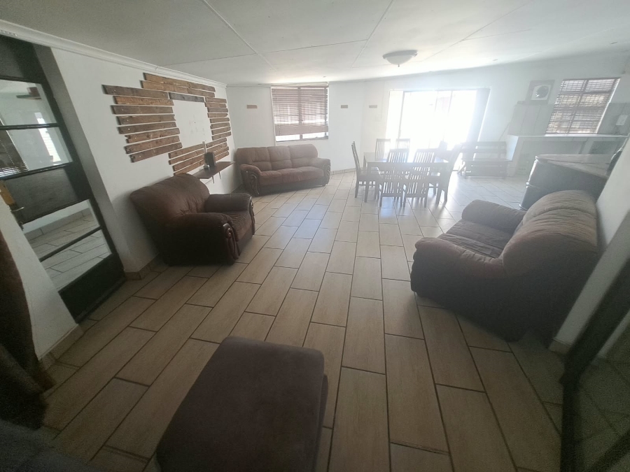 4 Bedroom Property for Sale in Mullerstuine Gauteng