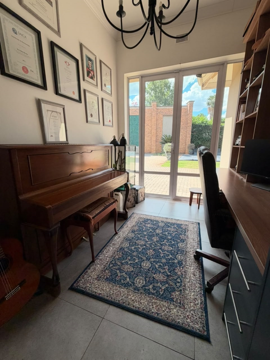 5 Bedroom Property for Sale in Vanderbijlpark SW 5 Gauteng