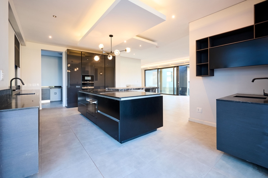 5 Bedroom Property for Sale in Waterfall Country Estate Gauteng
