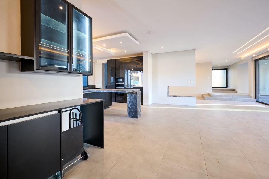 5 Bedroom Property for Sale in Waterfall Country Estate Gauteng