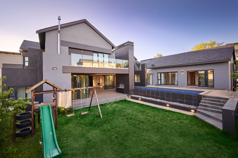 5 Bedroom Property for Sale in Waterfall Country Estate Gauteng