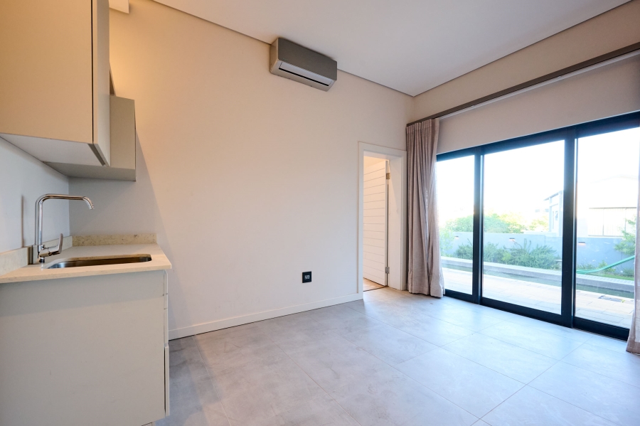 5 Bedroom Property for Sale in Waterfall Country Estate Gauteng