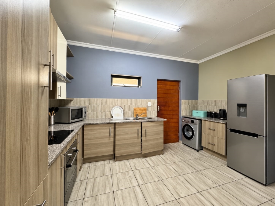 2 Bedroom Property for Sale in Noordwyk Gauteng