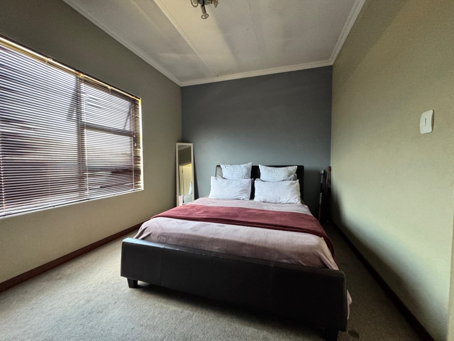 2 Bedroom Property for Sale in Noordwyk Gauteng