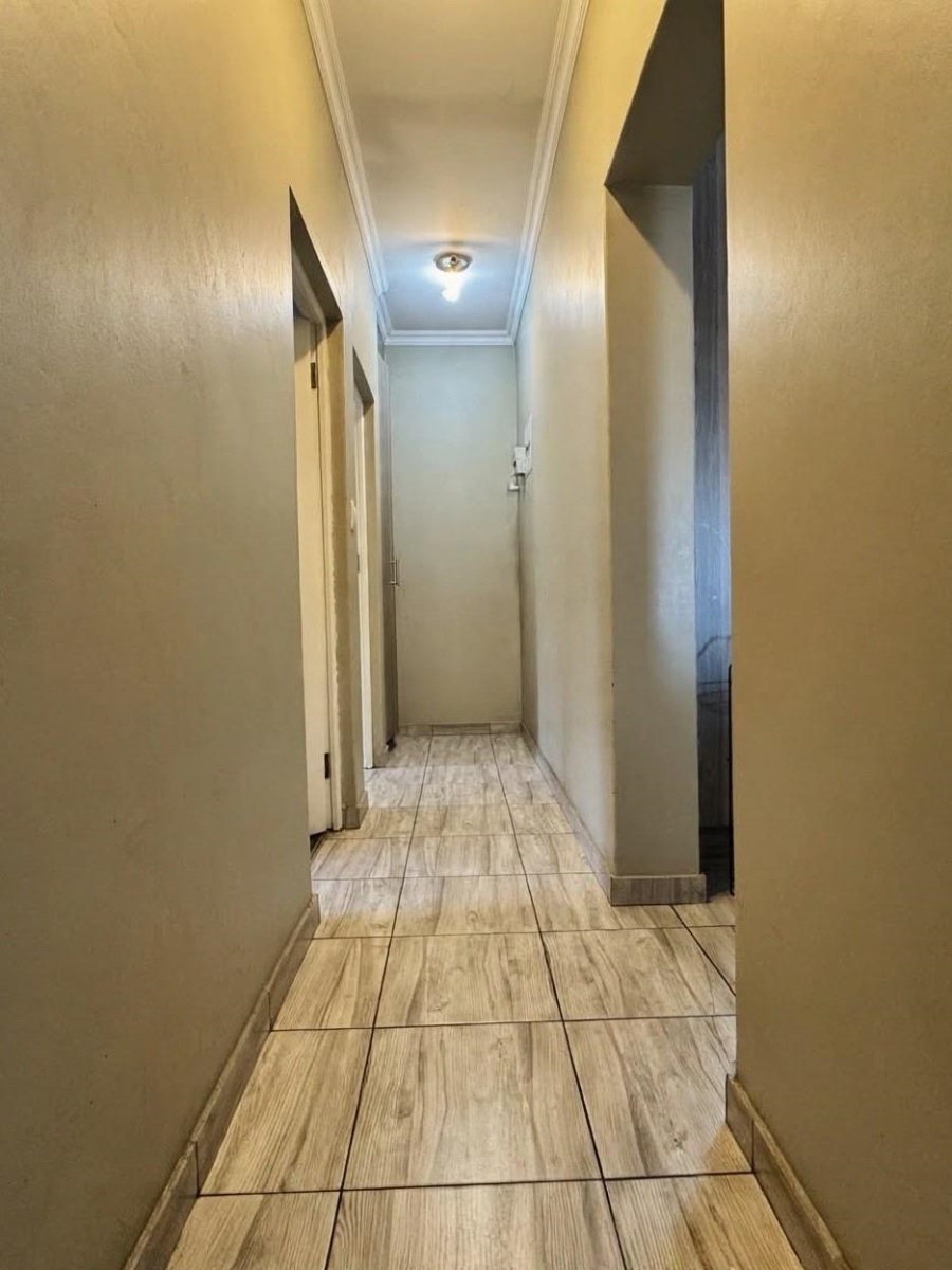2 Bedroom Property for Sale in Noordwyk Gauteng