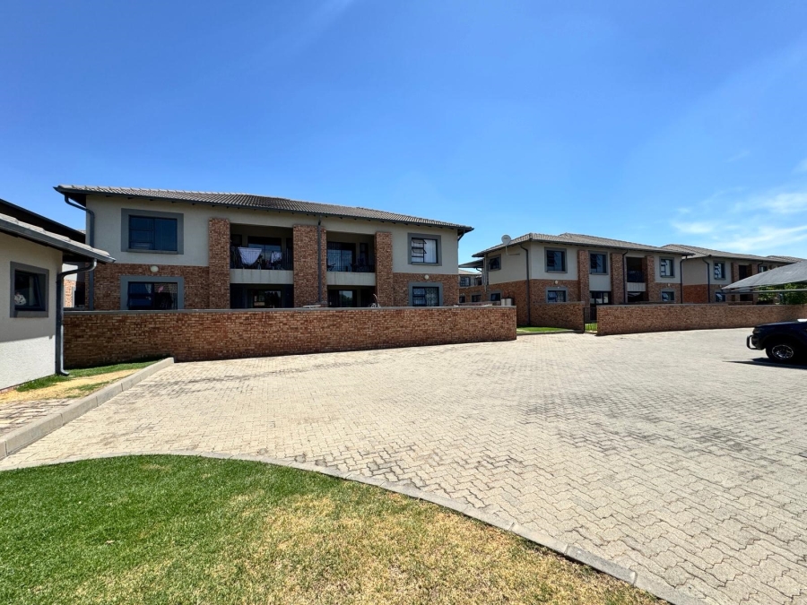 2 Bedroom Property for Sale in Noordwyk Gauteng