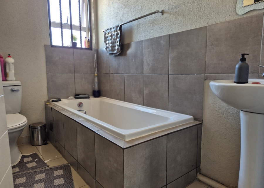 4 Bedroom Property for Sale in Alliance Gauteng