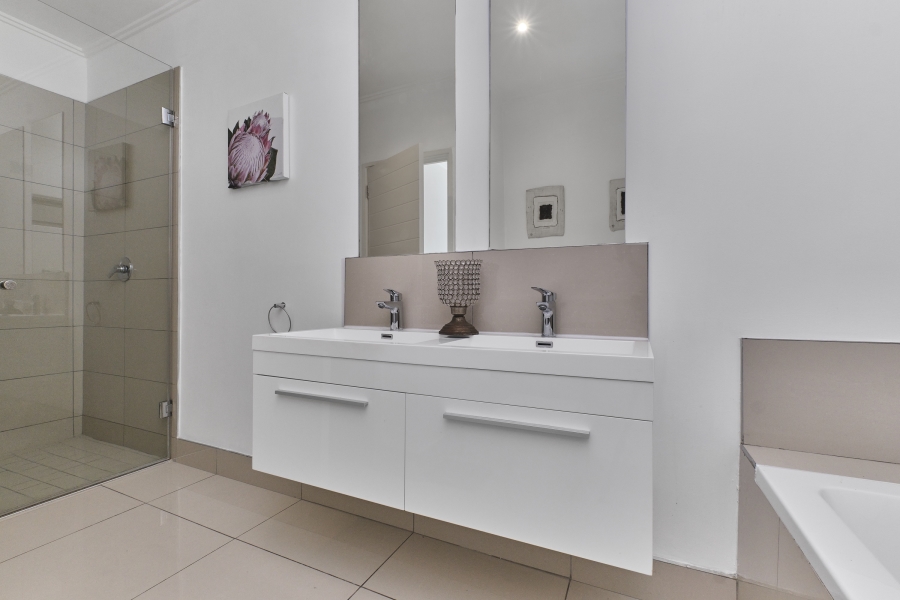 3 Bedroom Property for Sale in Bryanston Gauteng