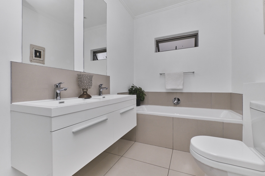 3 Bedroom Property for Sale in Bryanston Gauteng