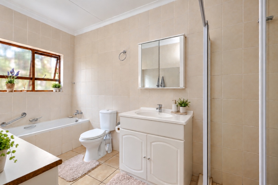8 Bedroom Property for Sale in Westcliff Gauteng