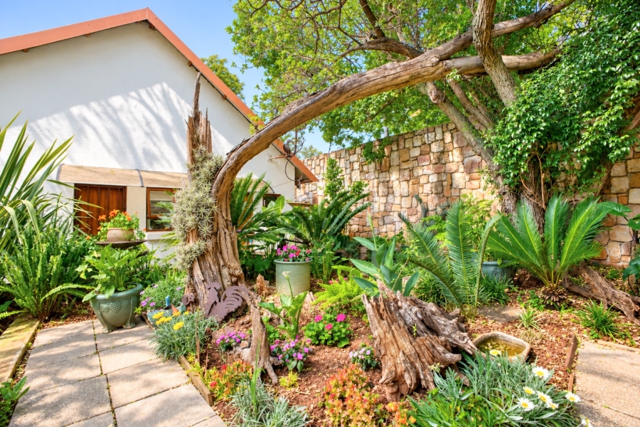 8 Bedroom Property for Sale in Westcliff Gauteng