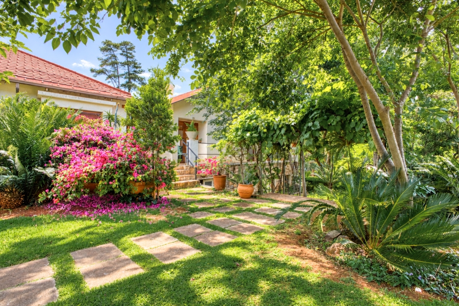 8 Bedroom Property for Sale in Westcliff Gauteng