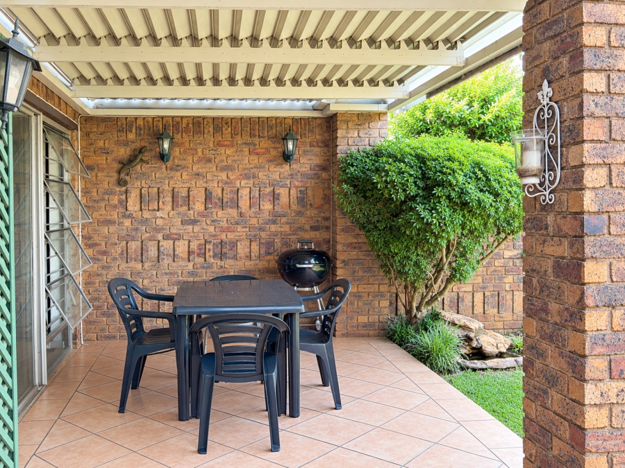 To Let 3 Bedroom Property for Rent in Fairland Gauteng