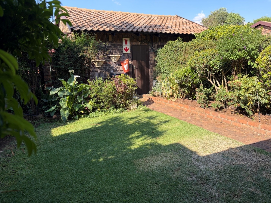 To Let 3 Bedroom Property for Rent in Fairland Gauteng