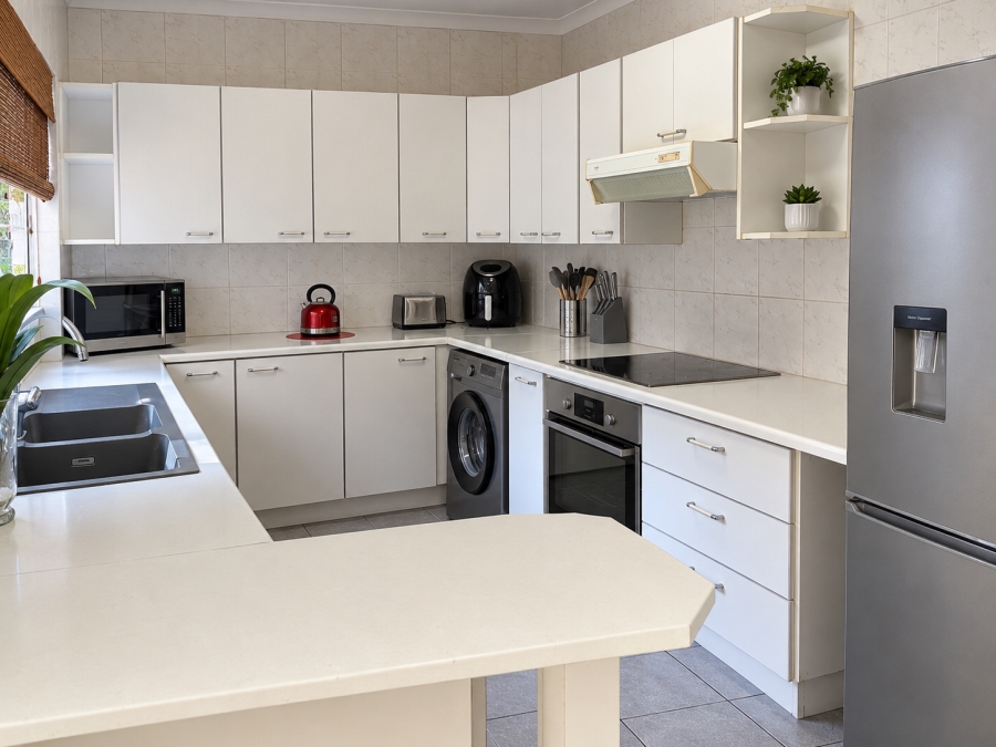 To Let 3 Bedroom Property for Rent in Fairland Gauteng