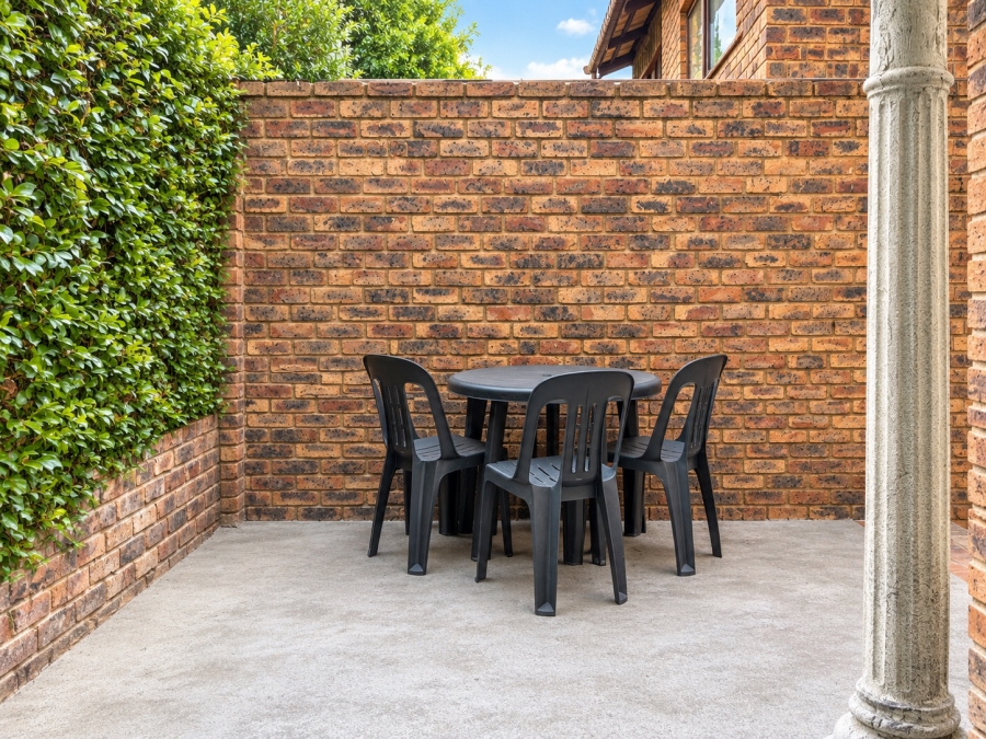 To Let 3 Bedroom Property for Rent in Fairland Gauteng