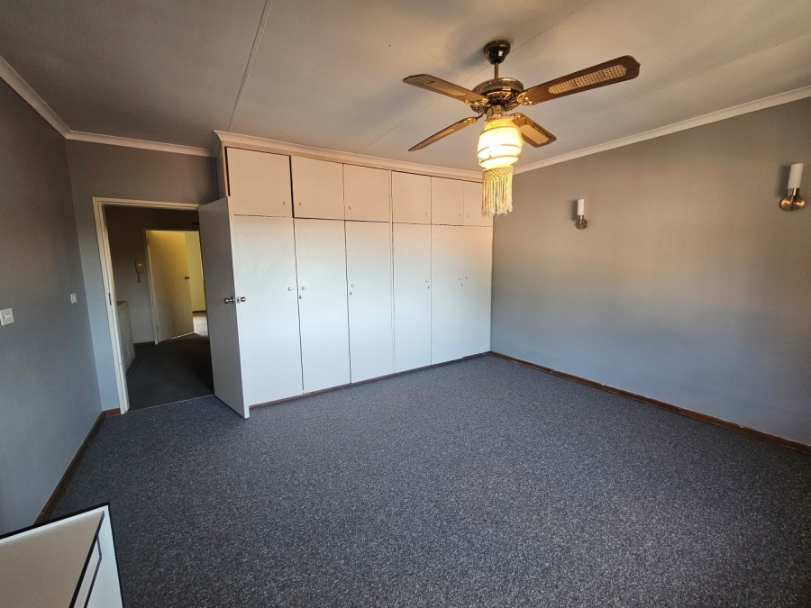 To Let 3 Bedroom Property for Rent in Bramley Gauteng