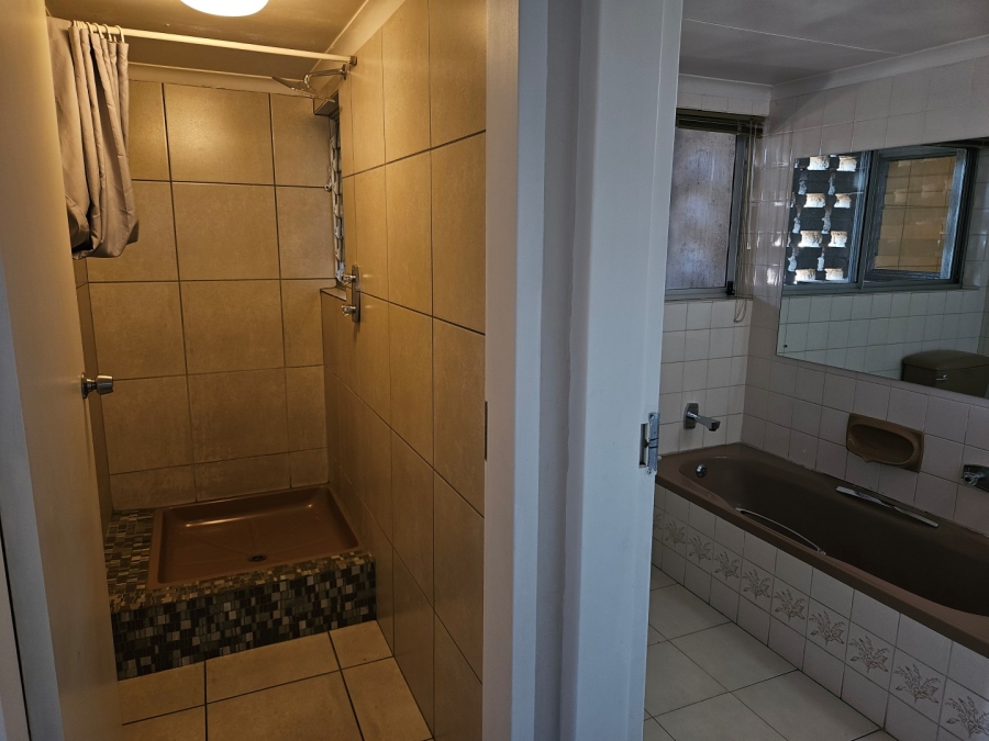 To Let 3 Bedroom Property for Rent in Bramley Gauteng