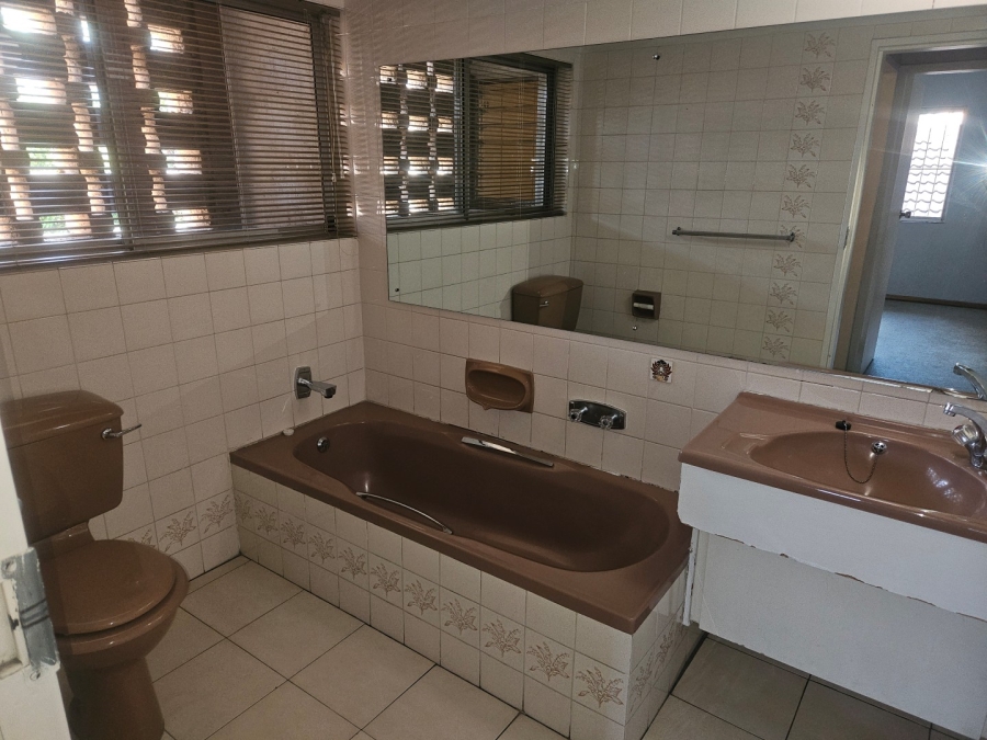 To Let 3 Bedroom Property for Rent in Bramley Gauteng