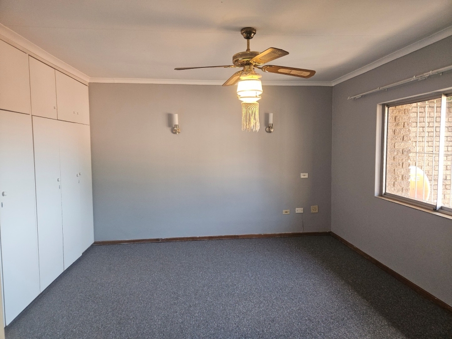 To Let 3 Bedroom Property for Rent in Bramley Gauteng