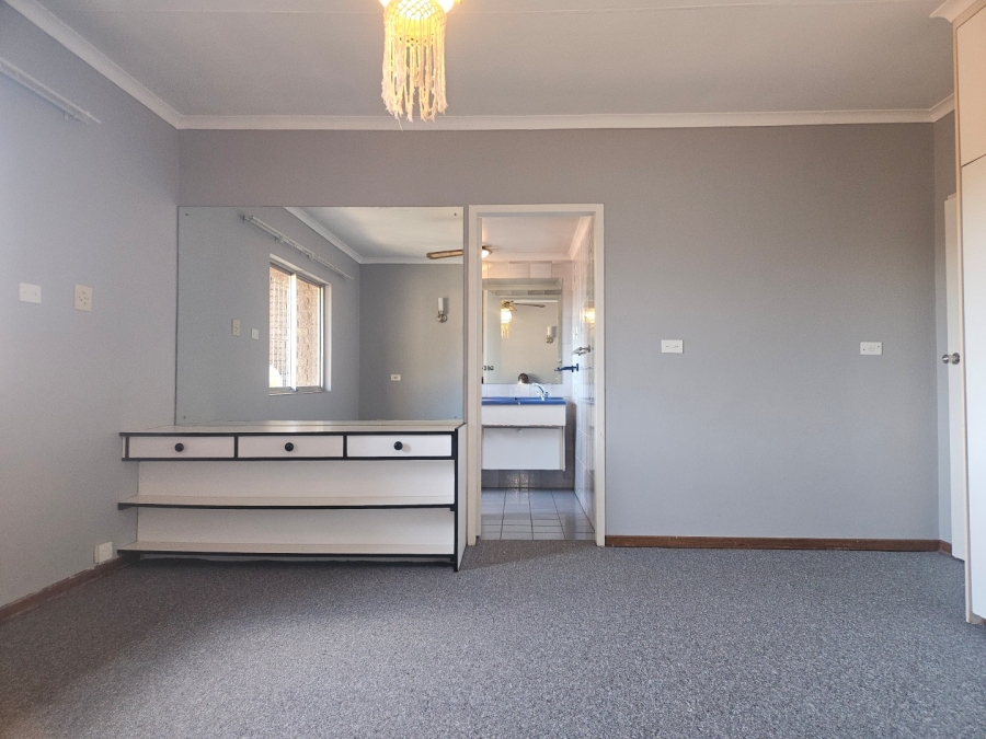 To Let 3 Bedroom Property for Rent in Bramley Gauteng