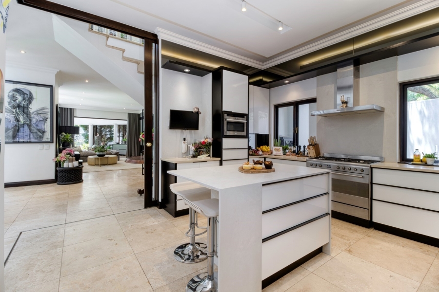 To Let 4 Bedroom Property for Rent in Houghton Estate Gauteng