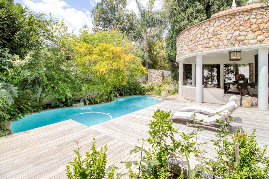 To Let 4 Bedroom Property for Rent in Houghton Estate Gauteng