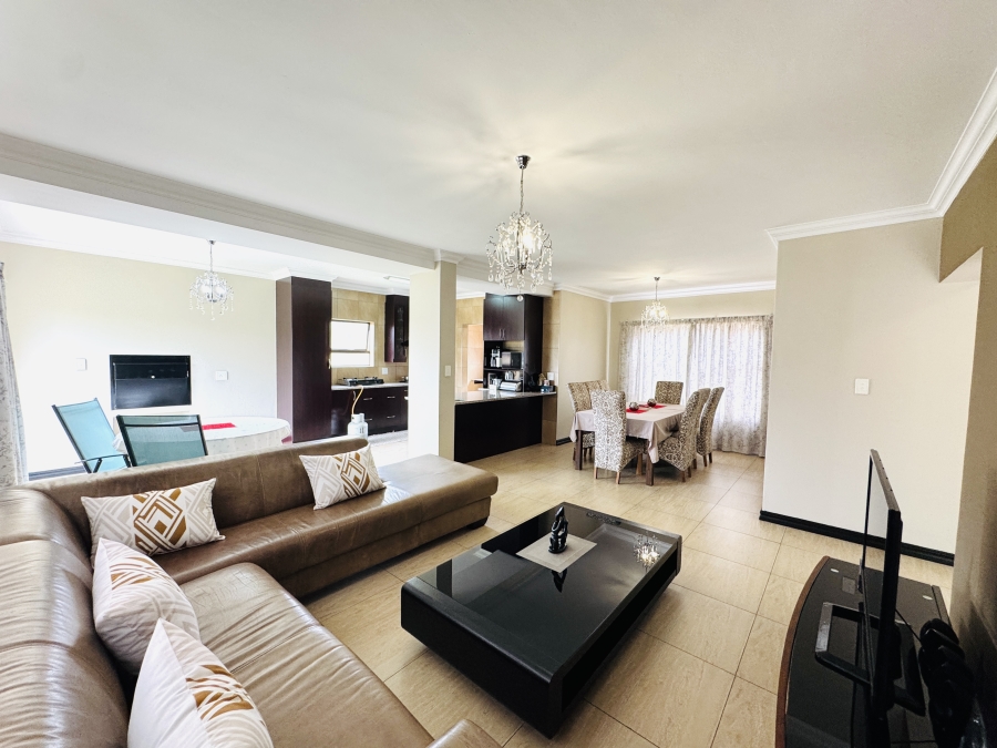 3 Bedroom Property for Sale in Thatchfield Hills Gauteng