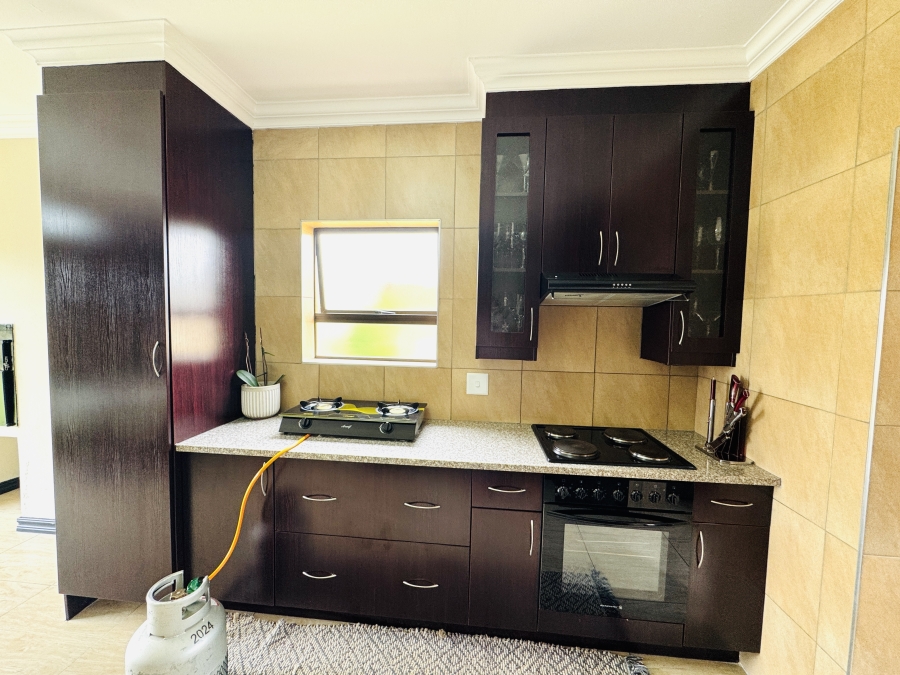 3 Bedroom Property for Sale in Thatchfield Hills Gauteng