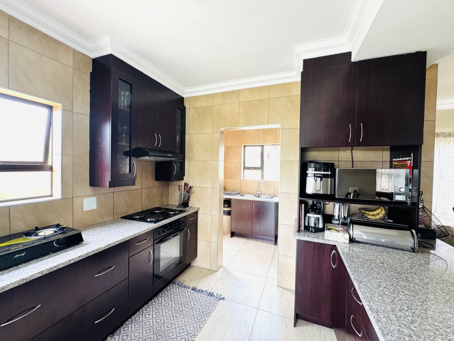 3 Bedroom Property for Sale in Thatchfield Hills Gauteng