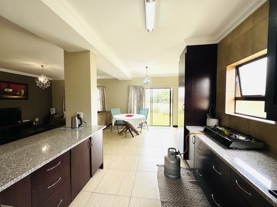 3 Bedroom Property for Sale in Thatchfield Hills Gauteng