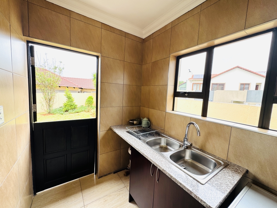 3 Bedroom Property for Sale in Thatchfield Hills Gauteng