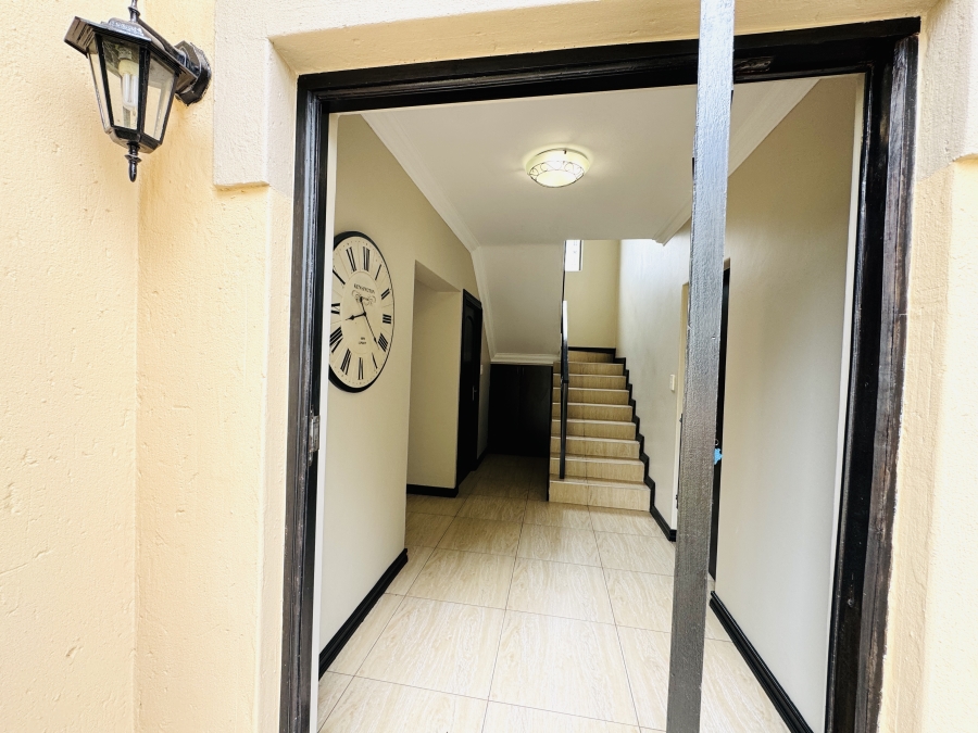 3 Bedroom Property for Sale in Thatchfield Hills Gauteng