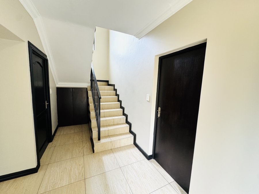 3 Bedroom Property for Sale in Thatchfield Hills Gauteng