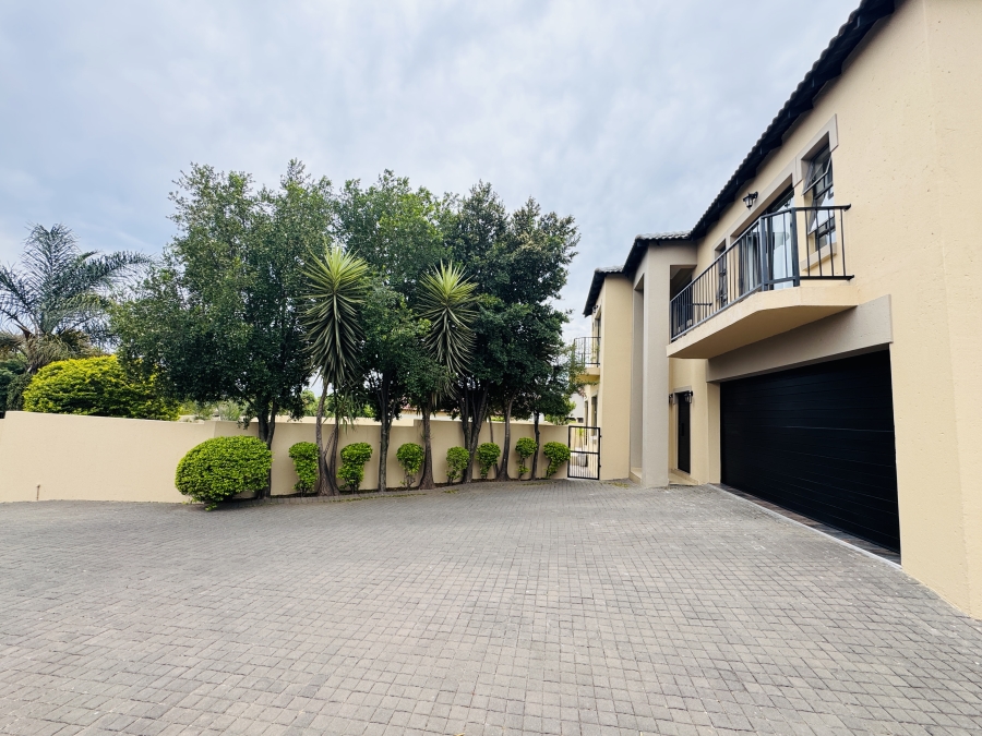 3 Bedroom Property for Sale in Thatchfield Hills Gauteng