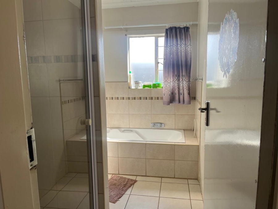 3 Bedroom Property for Sale in Halfway Gardens Gauteng