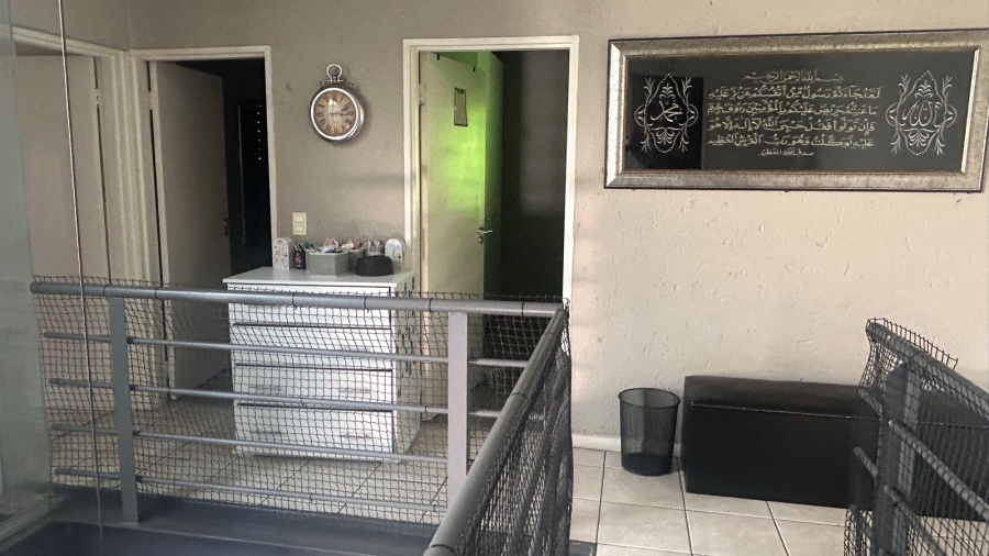 To Let 3 Bedroom Property for Rent in Houghton Estate Gauteng