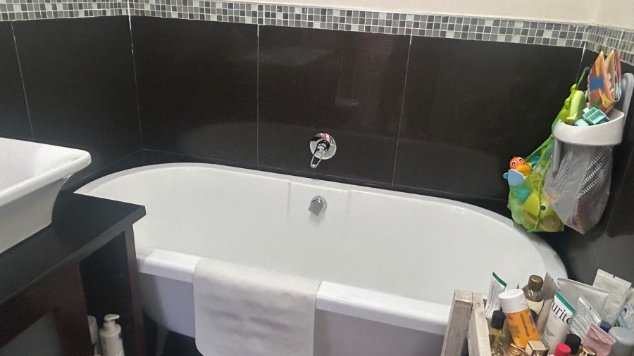 To Let 3 Bedroom Property for Rent in Houghton Estate Gauteng