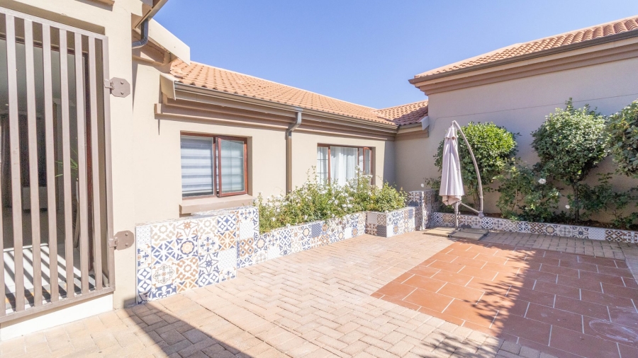 3 Bedroom Property for Sale in Bassonia Gauteng