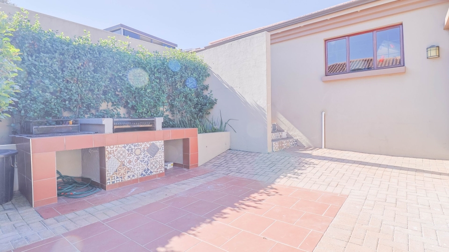 3 Bedroom Property for Sale in Bassonia Gauteng