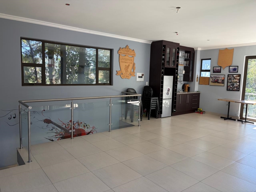 6 Bedroom Property for Sale in Glenvista Gauteng