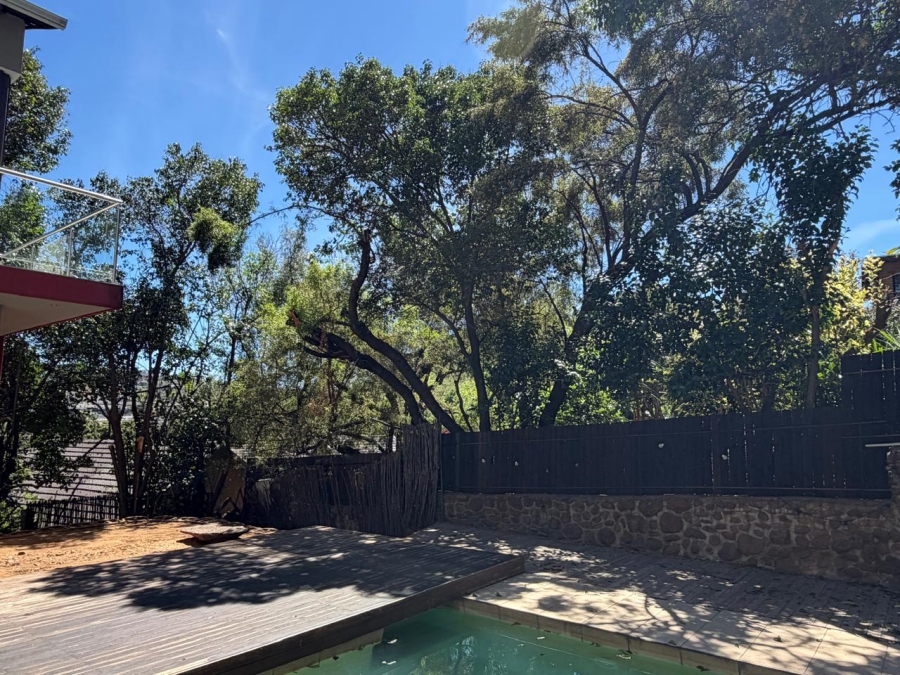 6 Bedroom Property for Sale in Glenvista Gauteng