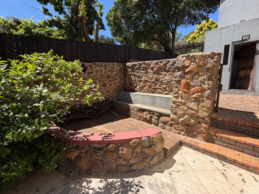 6 Bedroom Property for Sale in Glenvista Gauteng