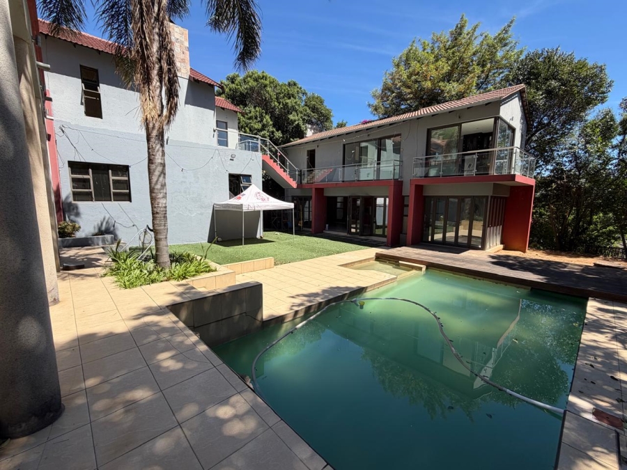 6 Bedroom Property for Sale in Glenvista Gauteng