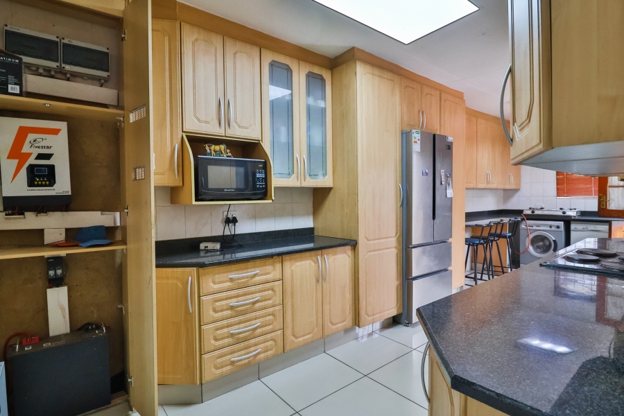 3 Bedroom Property for Sale in Mulbarton Gauteng
