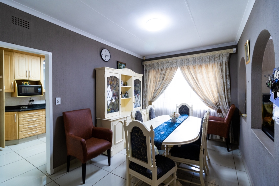 3 Bedroom Property for Sale in Mulbarton Gauteng