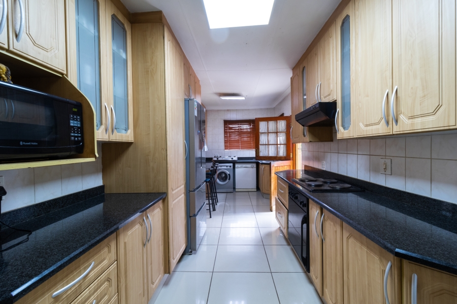 3 Bedroom Property for Sale in Mulbarton Gauteng