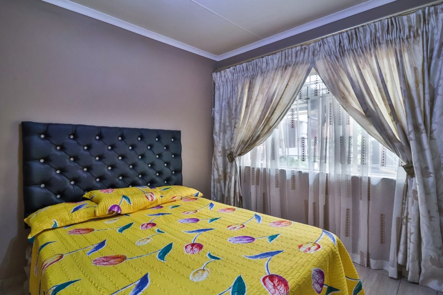 3 Bedroom Property for Sale in Mulbarton Gauteng